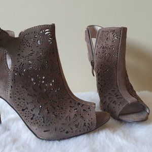 Vince Camuto Women's Shoes High Heels 6B